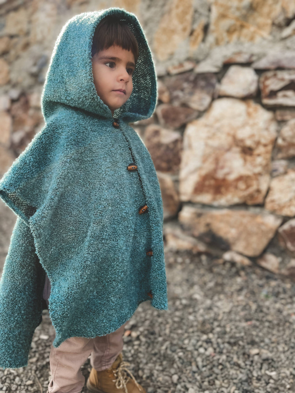 KID HOODED BOUCLE TEDDY PONCHO