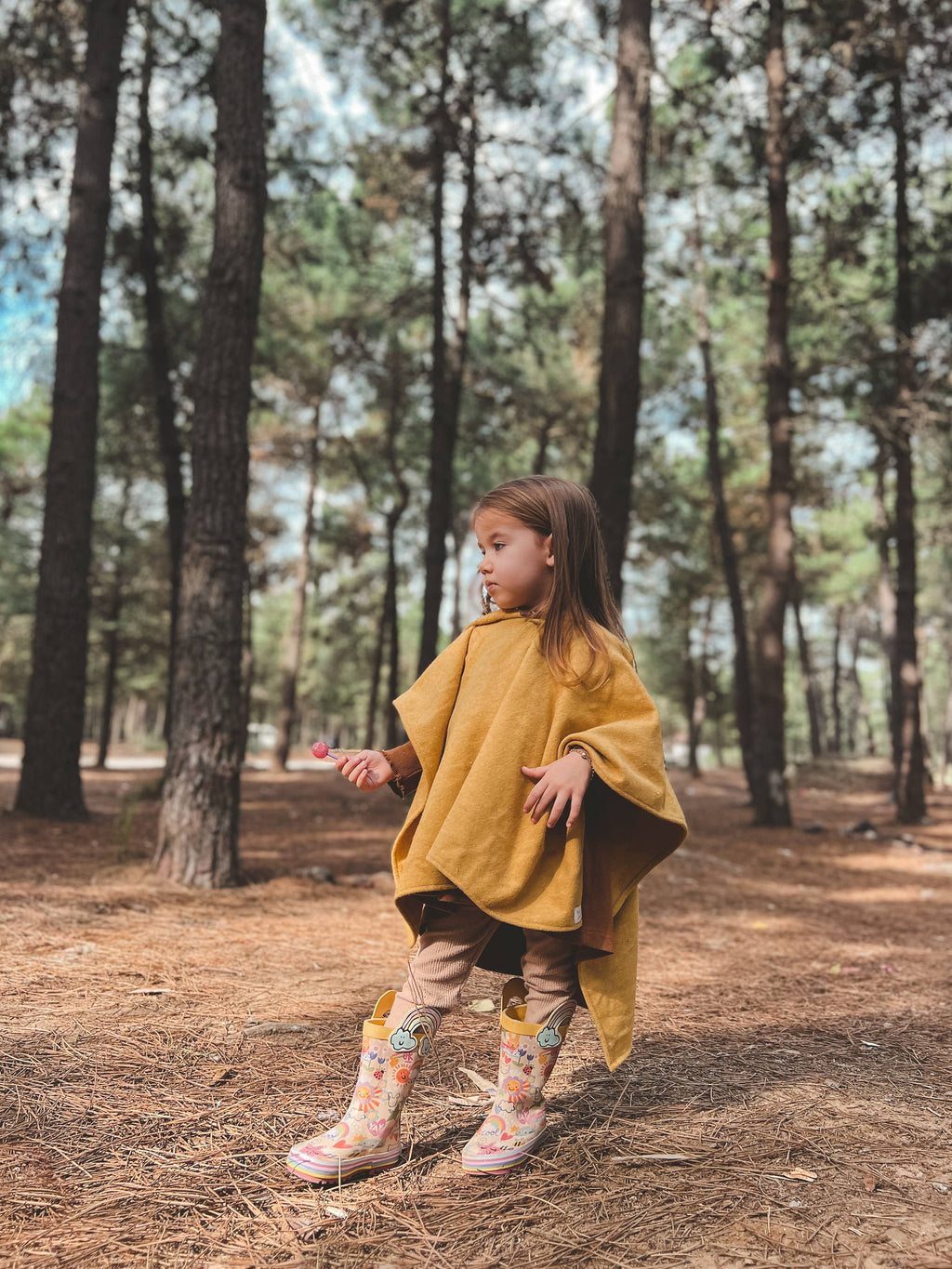 KID HOODED CASHMERE PONCHO