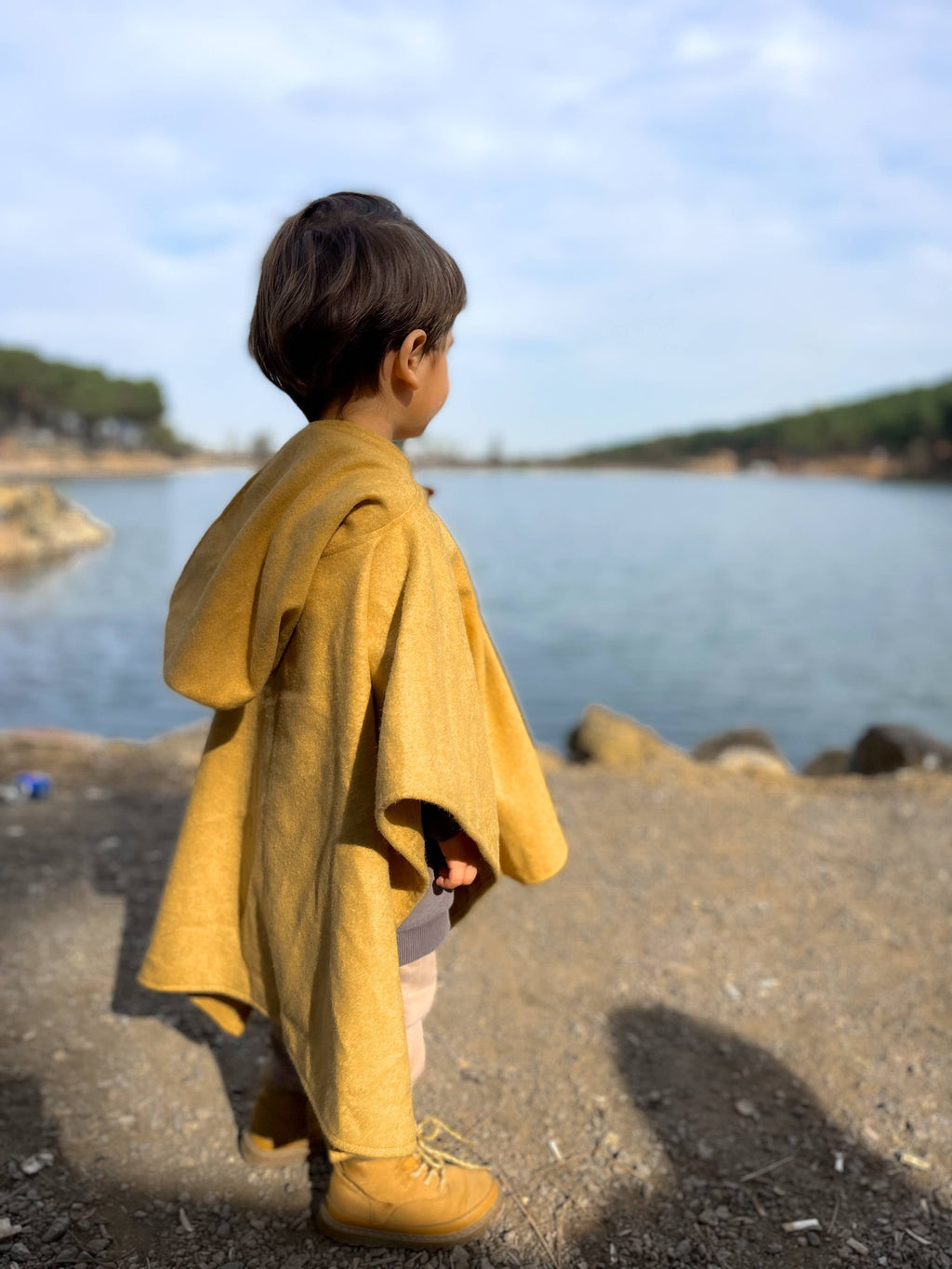 KID HOODED CASHMERE PONCHO