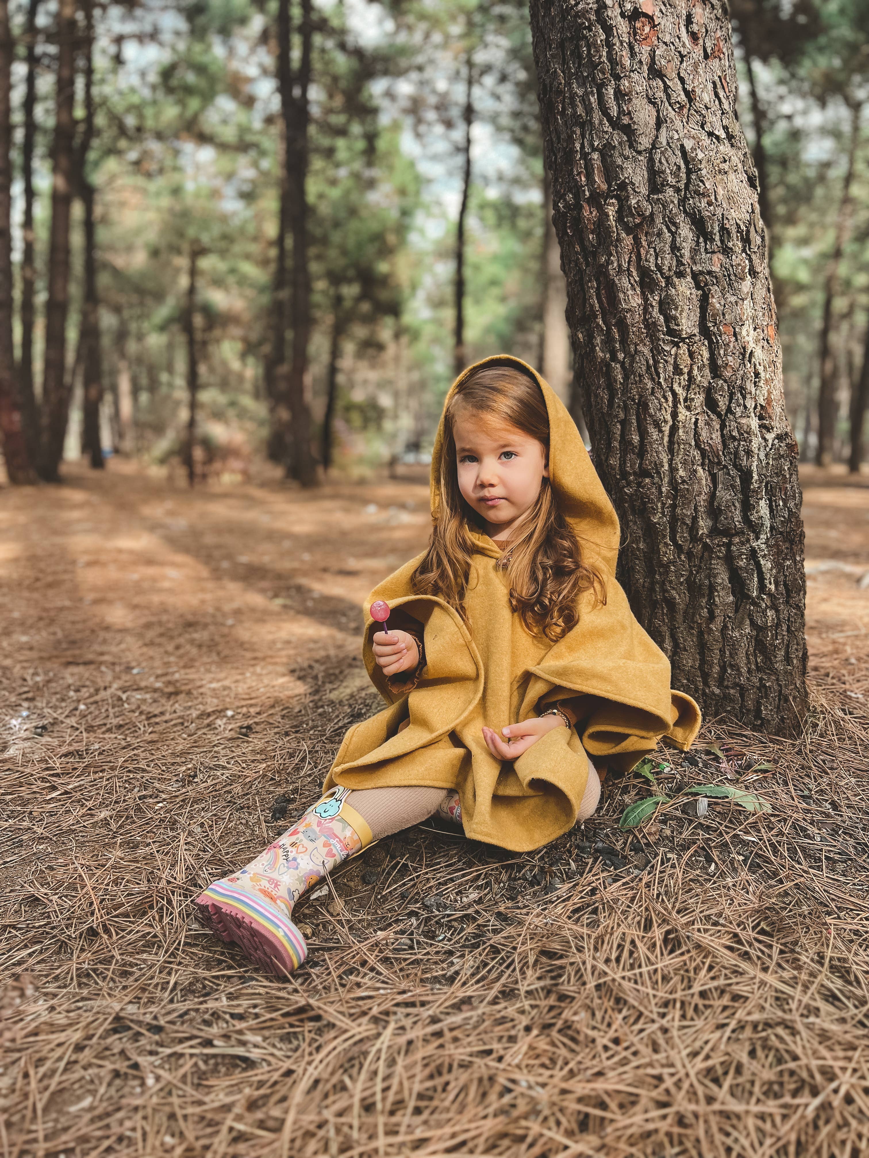 KID HOODED CASHMERE PONCHO